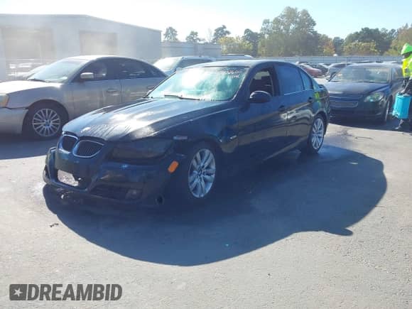 2008 BMW 3 Series 328i с VIN WBAVA37508NL58636, выставлен на аукционе IAAI как лот 43433605 с пробегом Не указан миль и . История ставок и продаж доступна на DreamBid. Изображение 2.