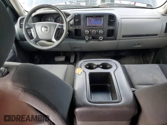 2008 GMC Sierra 1500 SL with VIN 2GTEC13C581204950, listed as a Copart auction lot 70003215 with 191,989 mi miles and Salvage title. Bid and sale history available at DreamBid. Image 8.