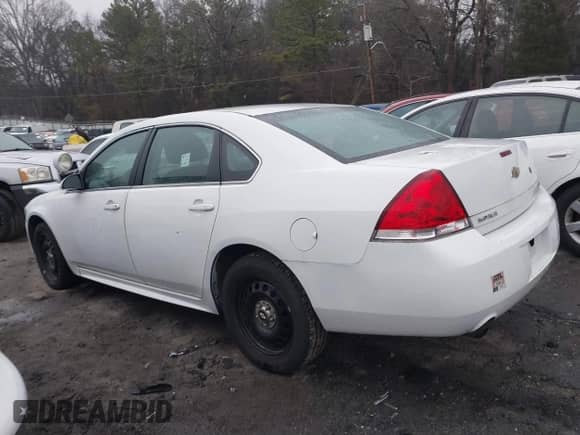 2016 Chevrolet Impala Police Police z VIN 2G1WD5E39G1116948, wystawiony jako IAAI lot #41552130 z przebiegiem 192 586 mil mil oraz . Historia ofert i sprzedaży dostępna na DreamBid. Obrazek 14.