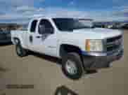 2010 Chevrolet Silverado 2500HD Work Truck z VIN 1GC5KVBGXAZ261320, wystawiony jako Copart lot #49707575 z przebiegiem 144 931 mil mil oraz Szkoda całkowita • Salvage title. Historia ofert i sprzedaży dostępna na DreamBid. Obrazek 4.