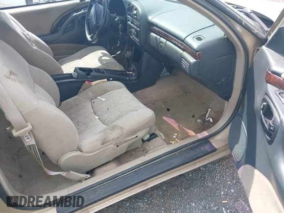 1999 Chevrolet Monte Carlo LS с VIN 2G1WW12M2X9163157, выставлен на аукционе IAAI как лот 42611711 с пробегом 172 723 миль миль и . История ставок и продаж доступна на DreamBid. Изображение 5.