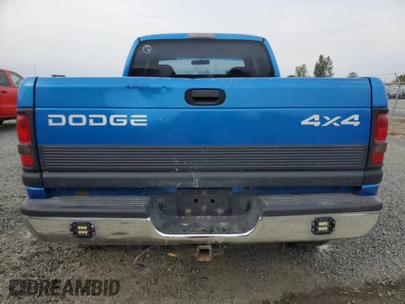 1999 Dodge 1500 z VIN 3B7HF13Z4XG110167, wystawiony jako Copart lot #71137085 z przebiegiem 187 803 mil mil oraz Szkoda całkowita • Salvage title. Historia ofert i sprzedaży dostępna na DreamBid. Obrazek 6.