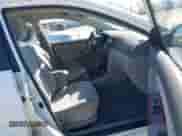 2003 Toyota Corolla CE z VIN JTDBR32E630013221, wystawiony jako IAAI lot #43490549 z przebiegiem 178 233 mil mil oraz . Historia ofert i sprzedaży dostępna na DreamBid. Obrazek 5.