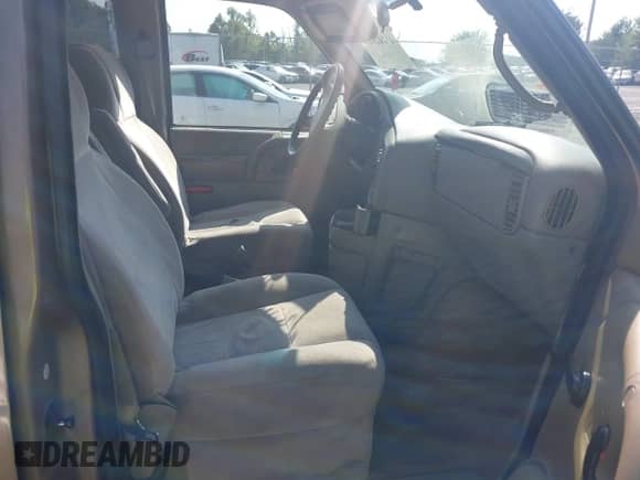 1996 Chevrolet Astro с VIN 1GNDM19W6TB124423, выставлен на аукционе IAAI как лот 43242910 с пробегом 97 401 миль миль и . История ставок и продаж доступна на DreamBid. Изображение 5.