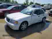 1999 Mercedes-Benz C 230/260/280/320 z VIN WDBHA24G3XA757741, wystawiony jako Copart lot #62602045 z przebiegiem 85 928 mil mil oraz Czysty tytuł • Clean title. Historia ofert i sprzedaży dostępna na DreamBid. Obrazek 1.