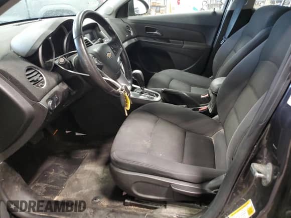 2014 Chevrolet Cruze 1LT z VIN 1G1PC5SB5E7160951, wystawiony jako Copart lot #82628935 z przebiegiem 124 212 mil mil oraz Nie do naprawy • Non repairable. Historia ofert i sprzedaży dostępna na DreamBid. Obrazek 7.