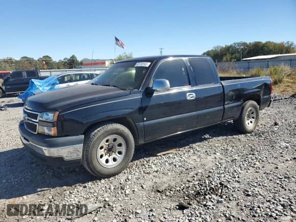 2006 Chevrolet Silverado 1500 Work Truck z VIN 1GCEC19X86Z288146, wystawiony jako Copart lot #91110165 z przebiegiem 337 899 mil mil oraz Czysty tytuł • Clean title. Historia ofert i sprzedaży dostępna na DreamBid. Obrazek 1.