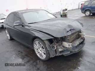 2014 BMW 3 Series 335i xDrive с VIN WBA3B9G57ENR91279, выставлен на аукционе IAAI как лот 43341172 с пробегом 147 707 миль миль и . История ставок и продаж доступна на DreamBid. Изображение 1.