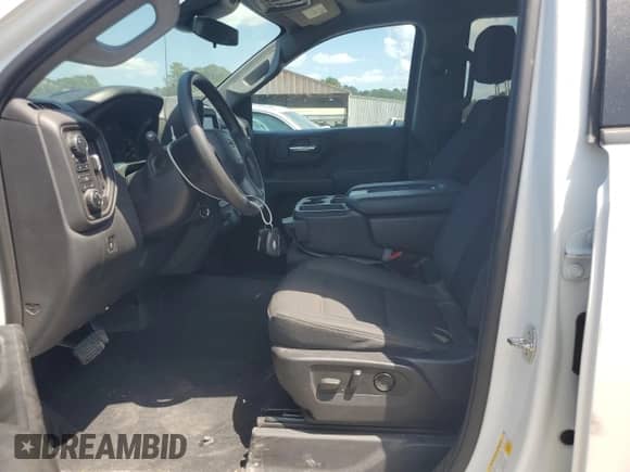 2024 Chevrolet Silverado 1500 Custom Trail Boss z VIN 3GCUDCE89RG392815, wystawiony jako Copart lot #70260445 z przebiegiem 29 021 mil mil oraz Szkoda całkowita • Salvage title. Historia ofert i sprzedaży dostępna na DreamBid. Obrazek 7.