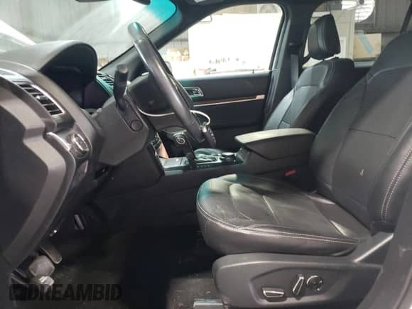 2018 Ford Explorer Limited с VIN 1FM5K8F80JGC85816, выставлен на аукционе Copart как лот 80816015 с пробегом 140 829 миль миль и Списание • Salvage title. История ставок и продаж доступна на DreamBid. Изображение 7.