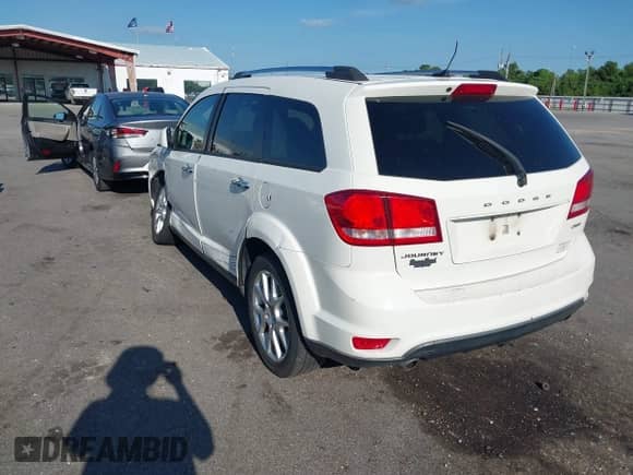 2011 Dodge Journey Crew with VIN 3D4PG3FG5BT569063, listed as a IAAI auction lot 42981323 with 218,922 mi miles and . Bid and sale history available at DreamBid. Image 3.