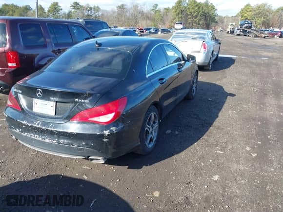 2014 Mercedes-Benz CLA 250 with VIN WDDSJ4GB5EN085535, listed as a IAAI auction lot 41834913 with 111,391 mi miles and . Bid and sale history available at DreamBid. Image 4.