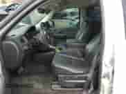 2008 Chevrolet Tahoe 3LT z VIN 1GNFC13J18J229974, wystawiony jako Copart lot #81507525 z przebiegiem 141 260 mil mil oraz Szkoda całkowita • Salvage title. Historia ofert i sprzedaży dostępna na DreamBid. Obrazek 7.