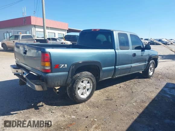 2006 GMC Sierra 1500 SLT with VIN 2GTEK19B061111364, listed as a IAAI auction lot 41650534 with 173,736 mi miles and . Bid and sale history available at DreamBid. Image 4.