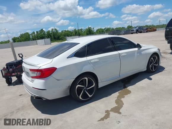 2020 Honda Accord Sport с VIN 1HGCV1F36LA111769, выставлен на аукционе IAAI как лот 42824497 с пробегом 57 200 миль миль и . История ставок и продаж доступна на DreamBid. Изображение 4.