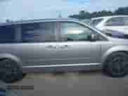 2016 Dodge Grand Caravan SE z VIN 2C4RDGBG8GR389016, wystawiony jako IAAI lot #42592554 z przebiegiem 244 821 mil mil oraz . Historia ofert i sprzedaży dostępna na DreamBid. Obrazek 13.