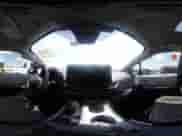 2025 Toyota Sienna XLE z VIN 5TDYRKEC1SS255652, wystawiony jako IAAI lot #42989500 z przebiegiem Nie podano mil oraz . Historia ofert i sprzedaży dostępna na DreamBid. Obrazek 18.