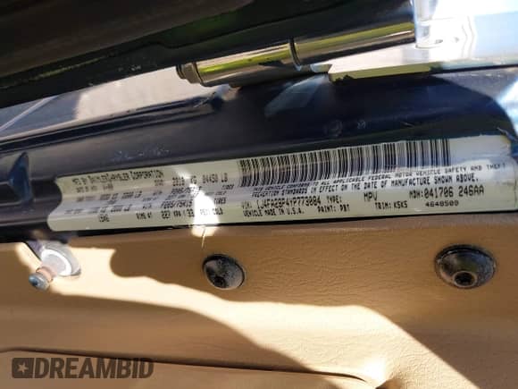 2000 Jeep Wrangler SE with VIN 1J4FA29P4YP773084, listed as a IAAI auction lot 43228933 with 114,188 mi miles and . Bid and sale history available at DreamBid. Image 9.