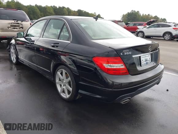 2014 Mercedes-Benz C 300 Sport с VIN WDDGF8AB4EA961056, выставлен на аукционе IAAI как лот 43383880 с пробегом 139 411 миль миль и . История ставок и продаж доступна на DreamBid. Изображение 3.