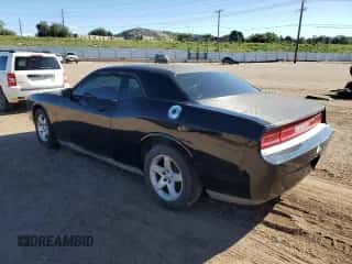 2010 Dodge Challenger SE с VIN 2B3CJ4DV6AH110167, выставлен на аукционе Copart как лот 80167005 с пробегом 106 569 миль миль и Чистый • Clean title. История ставок и продаж доступна на DreamBid. Изображение 2.