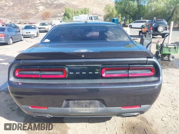 2019 Dodge Challenger SXT с VIN 2C3CDZAGXKH532019, выставлен на аукционе IAAI как лот 43369384 с пробегом 111 218 миль миль и . История ставок и продаж доступна на DreamBid. Изображение 17.