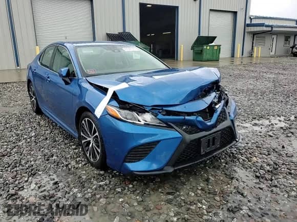 2020 Toyota Camry SE with VIN 4T1G11AK0LU327847, listed as a Copart auction lot 81641575 with 72,243 mi miles and Salvage title. Bid and sale history available at DreamBid. Image 13.