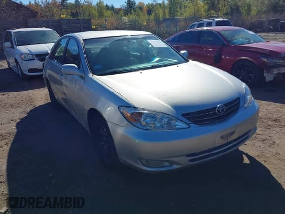 2004 Toyota Camry LE with VIN 4T1BE30K14U369733, listed as a IAAI auction lot 43410581 with 239,383 mi miles and . Bid and sale history available at DreamBid. Image 1.