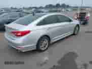 2015 Hyundai Sonata Limited with VIN 5NPE34AF0FH065031, listed as a IAAI auction lot 42921071 with 39,702 mi miles and . Bid and sale history available at DreamBid. Image 4.