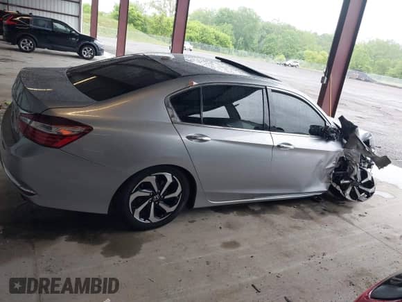 2016 Honda Accord EX-L с VIN 1HGCR3F89GA016592, выставлен на аукционе IAAI как лот 42319466 с пробегом 122 051 миль миль и . История ставок и продаж доступна на DreamBid. Изображение 14.