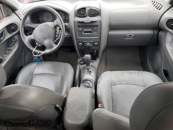 2001 Hyundai Santa Fe GLS с VIN KM8SC83DX1U106345, выставлен на аукционе Copart как лот 81110664 с пробегом 103 639 миль миль и Чистый • Clean title. История ставок и продаж доступна на DreamBid. Изображение 8.