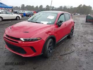 2024 Dodge Hornet GT Plus с VIN ZACNDFBNXR3A20373, выставлен на аукционе IAAI как лот 41443542 с пробегом 1 388 миль миль и . История ставок и продаж доступна на DreamBid. Изображение 2.