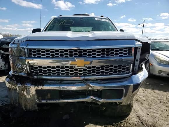 2019 Chevrolet Silverado 2500HD Work Truck z VIN 1GC1KREG7KF215142, wystawiony jako Copart lot #47896565 z przebiegiem Nie podano mil oraz Nie do naprawy • Non repairable. Historia ofert i sprzedaży dostępna na DreamBid. Obrazek 11.