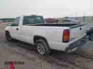 2005 GMC Sierra 1500 Work Truck z VIN 1GTEC14X45Z327420, wystawiony jako IAAI lot #42617787 z przebiegiem 339 372 mil mil oraz . Historia ofert i sprzedaży dostępna na DreamBid. Obrazek 3.