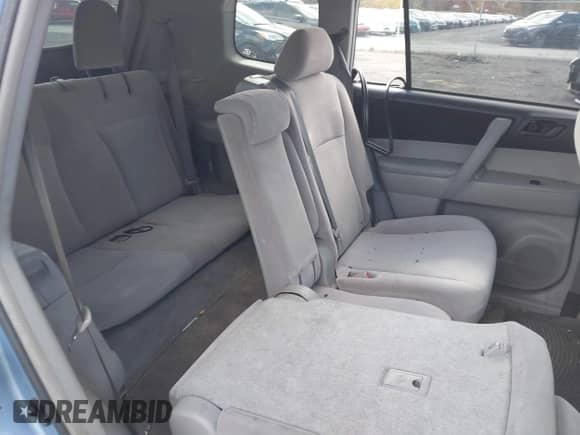 2008 Toyota Highlander z VIN JTEES41A082105888, wystawiony jako IAAI lot #43456404 z przebiegiem 281 764 mil mil oraz . Historia ofert i sprzedaży dostępna na DreamBid. Obrazek 8.