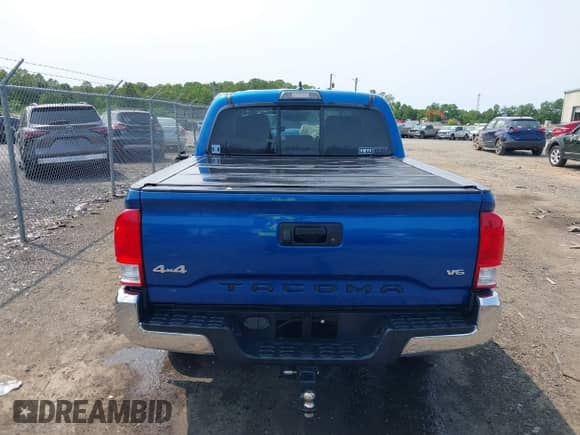 2017 Toyota Tacoma SR5 с VIN 3TMCZ5AN5HM104552, выставлен на аукционе IAAI как лот 42376668 с пробегом 104 569 миль миль и . История ставок и продаж доступна на DreamBid. Изображение 16.