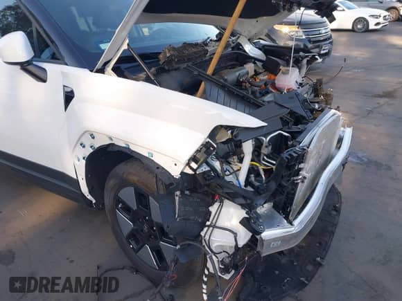 2025 Hyundai Santa Fe SEL with VIN 5NMP24G1XSH017731, listed as a IAAI auction lot 41655301 with Not provided miles and . Bid and sale history available at DreamBid. Image 12.