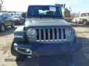 2021 Jeep Wrangler Unlimited Sahara Altitude z VIN 1C4HJXEN9MW645794, wystawiony jako IAAI lot #41807183 z przebiegiem 84 043 mil mil oraz . Historia ofert i sprzedaży dostępna na DreamBid. Obrazek 13.