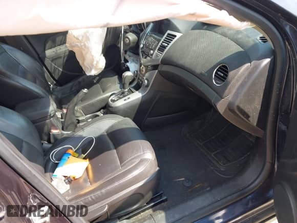 2014 Chevrolet Cruze 2LT with VIN 1G1PE5SB3E7128428, listed as a IAAI auction lot 43252590 with Not provided miles and . Bid and sale history available at DreamBid. Image 5.