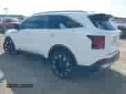 2025 Kia Sorento EX z VIN 5XYRH4JFXSG326301, wystawiony jako IAAI lot #42695332 z przebiegiem 19 187 mil mil oraz . Historia ofert i sprzedaży dostępna na DreamBid. Obrazek 3.