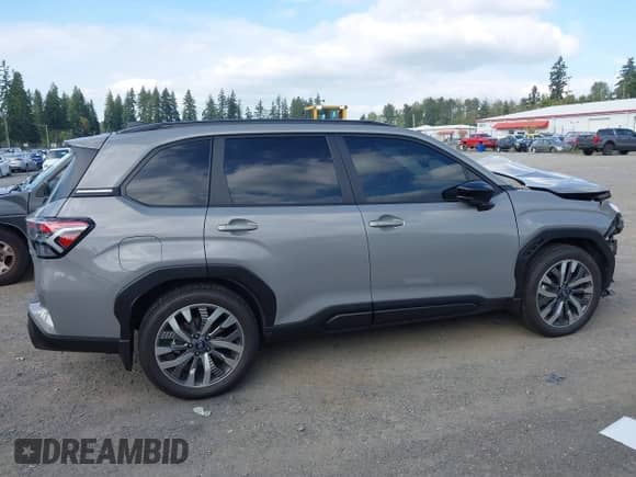 2025 Subaru Forester Touring z VIN JF2SLDTC0SH484139, wystawiony jako IAAI lot #43195165 z przebiegiem 22 293 mil mil oraz . Historia ofert i sprzedaży dostępna na DreamBid. Obrazek 14.