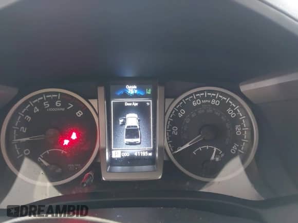 2022 Toyota Tacoma SR5 with VIN 3TMAZ5CN4NM192333, listed as a IAAI auction lot 42640119 with 41,195 mi miles and . Bid and sale history available at DreamBid. Image 7.