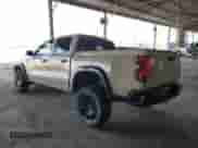 2023 Chevrolet Colorado 4WD Trail Boss z VIN 1GCPTEEK5P1127327, wystawiony jako Copart lot #71821455 z przebiegiem 41 238 mil mil oraz Szkoda całkowita • Salvage title. Historia ofert i sprzedaży dostępna na DreamBid. Obrazek 2.