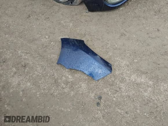 2004 Toyota Sienna XLE z VIN 5TDZA22C14S185427, wystawiony jako IAAI lot #43395802 z przebiegiem 320 989 mil mil oraz . Historia ofert i sprzedaży dostępna na DreamBid. Obrazek 12.