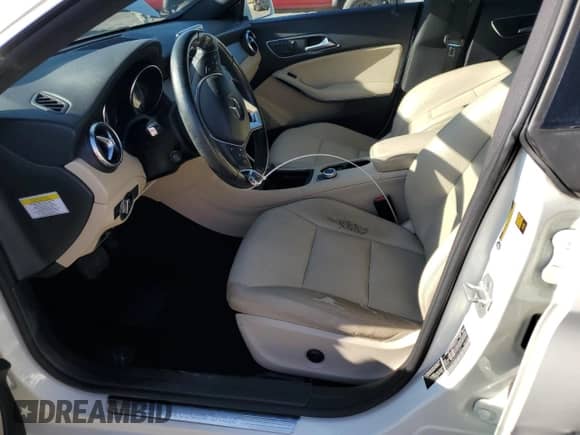 2014 Mercedes-Benz CLA 250 с VIN WDDSJ4EB4EN033364, выставлен на аукционе Copart как лот 86521945 с пробегом 78 902 миль миль и Списание • Salvage title. История ставок и продаж доступна на DreamBid. Изображение 7.