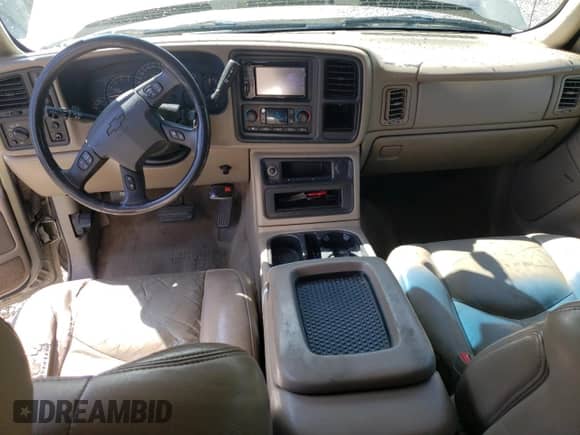 2003 Chevrolet Silverado 2500HD LS с VIN 1GCHK23133F114069, выставлен на аукционе Copart как лот 61617665 с пробегом 245 921 миль миль и Списание • Salvage title. История ставок и продаж доступна на DreamBid. Изображение 8.