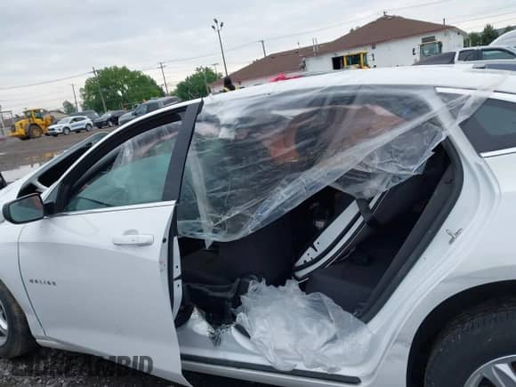 2023 Chevrolet Malibu LS с VIN 1G1ZB5ST4PF249309, выставлен на аукционе IAAI как лот 42605183 с пробегом Не указан миль и . История ставок и продаж доступна на DreamBid. Изображение 13.