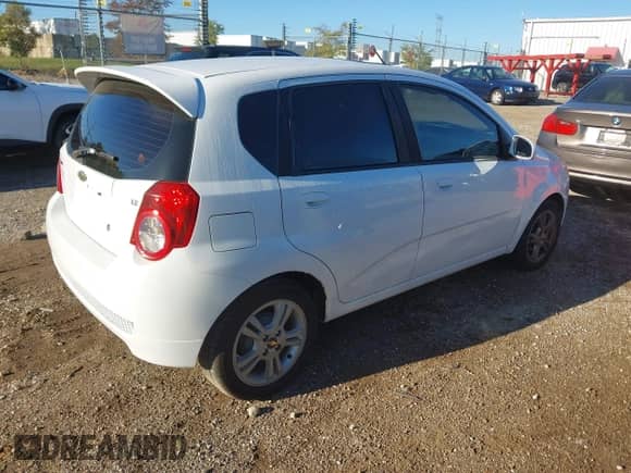 2011 Chevrolet Aveo 2LT с VIN KL1TG6DEXBB120565, выставлен на аукционе IAAI как лот 43403453 с пробегом 143 135 миль миль и . История ставок и продаж доступна на DreamBid. Изображение 4.