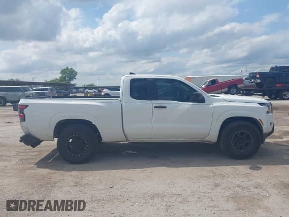 2024 Nissan Frontier S z VIN 1N6ED1CL0RN645654, wystawiony jako IAAI lot #42307069 z przebiegiem 34 356 mil mil oraz . Historia ofert i sprzedaży dostępna na DreamBid. Obrazek 13.