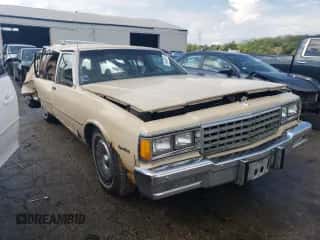 1982 Chevrolet Caprice с VIN 2G1AN35HXC1237392, выставлен на аукционе Copart как лот 69453243 с пробегом 31 492 миль миль и Списание • Salvage title. История ставок и продаж доступна на DreamBid. Изображение 4.