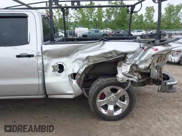 2014 Chevrolet Silverado 1500 LTZ z VIN 3GCUKSEJ9EG510598, wystawiony jako IAAI lot #42383269 z przebiegiem 133 052 mil mil oraz . Historia ofert i sprzedaży dostępna na DreamBid. Obrazek 6.